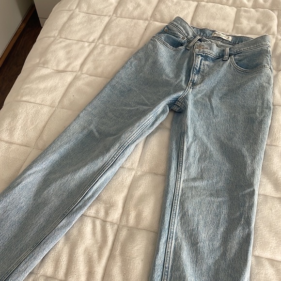 Abercrombie & Fitch Ultra High Rise 90s Straight Jean size 26XS - Picture 7 of 8